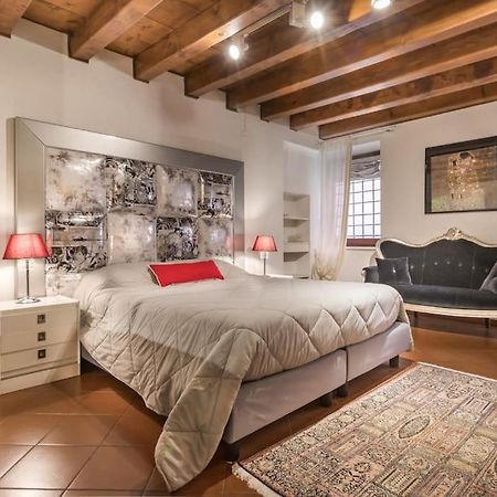 Residenza Angels @Piazzadelleerbe Apartment Верона Екстериор снимка