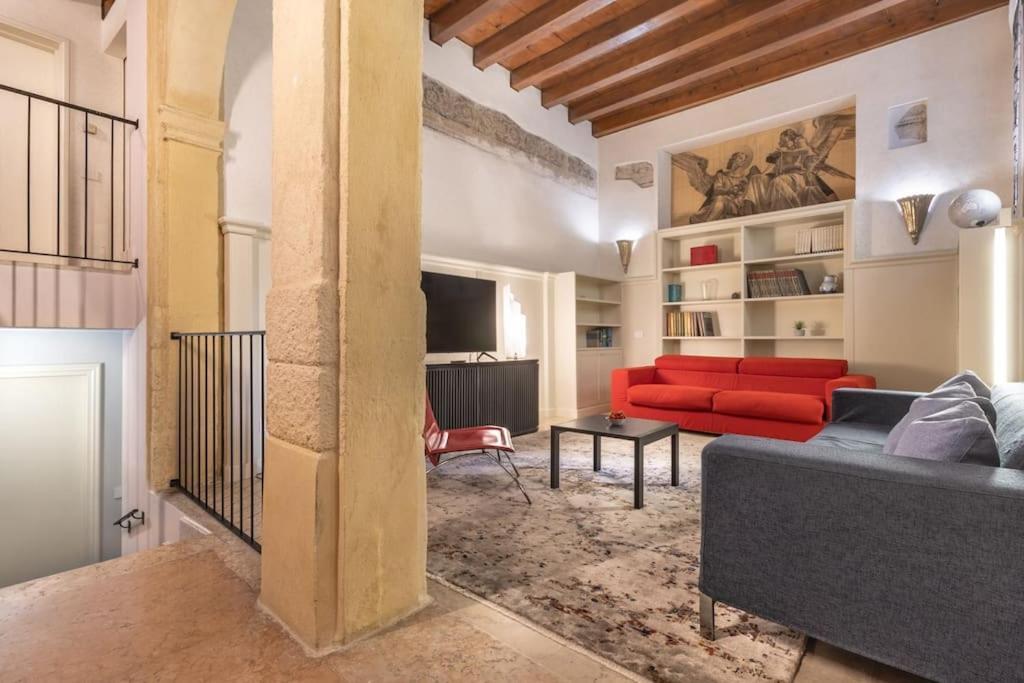 Residenza Angels @Piazzadelleerbe Apartment Верона Екстериор снимка